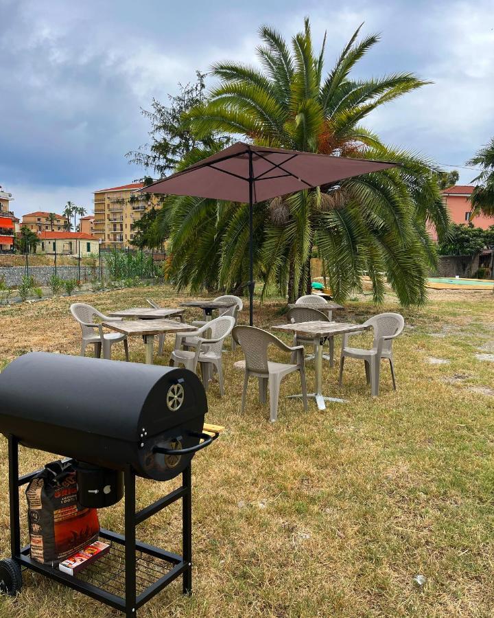Il Gattino Di Porto - Apt 5 - Bilocale Terrazzo Piscina Imperia Exterior foto
