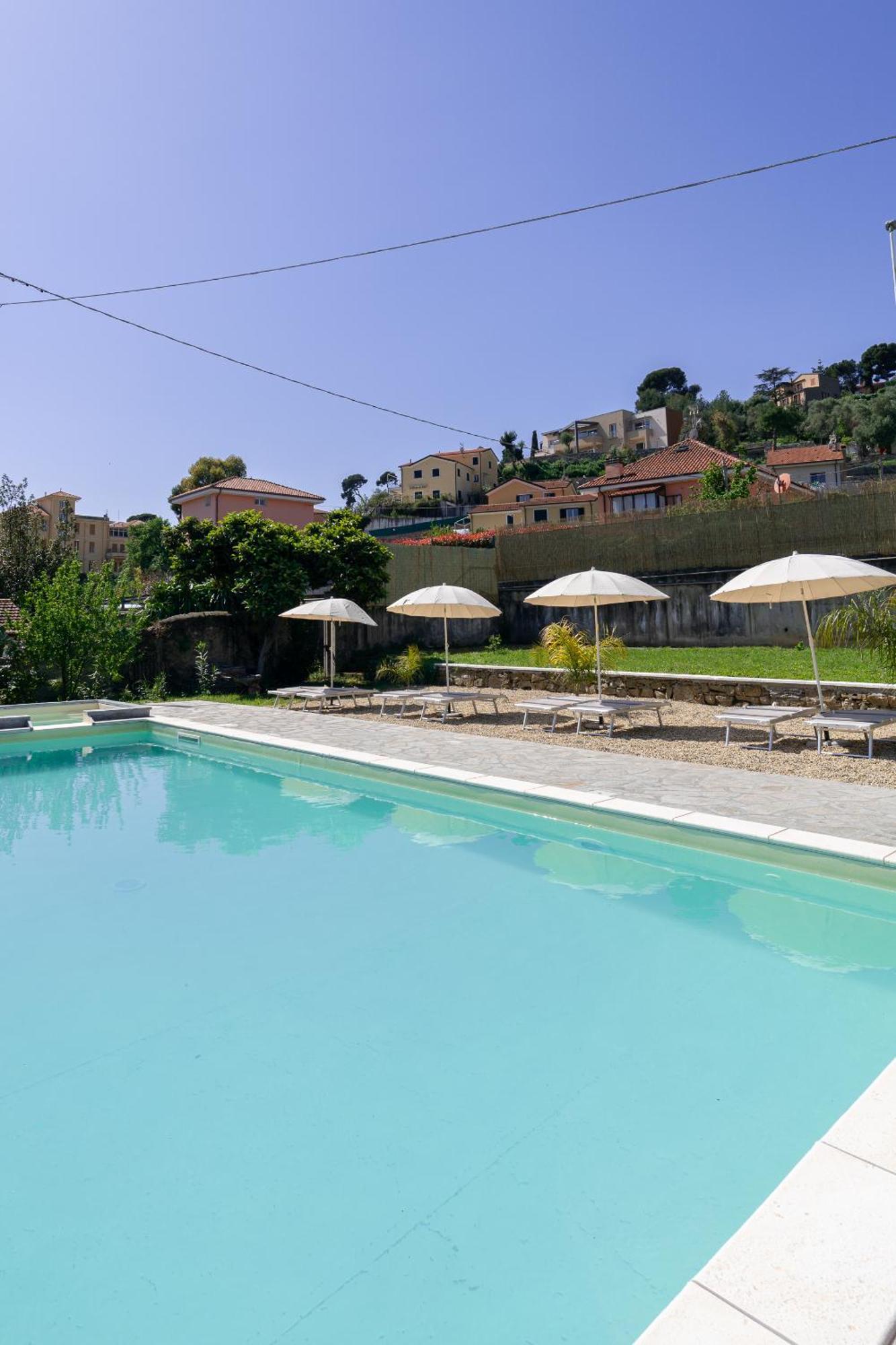 Il Gattino Di Porto - Apt 5 - Bilocale Terrazzo Piscina Imperia Exterior foto