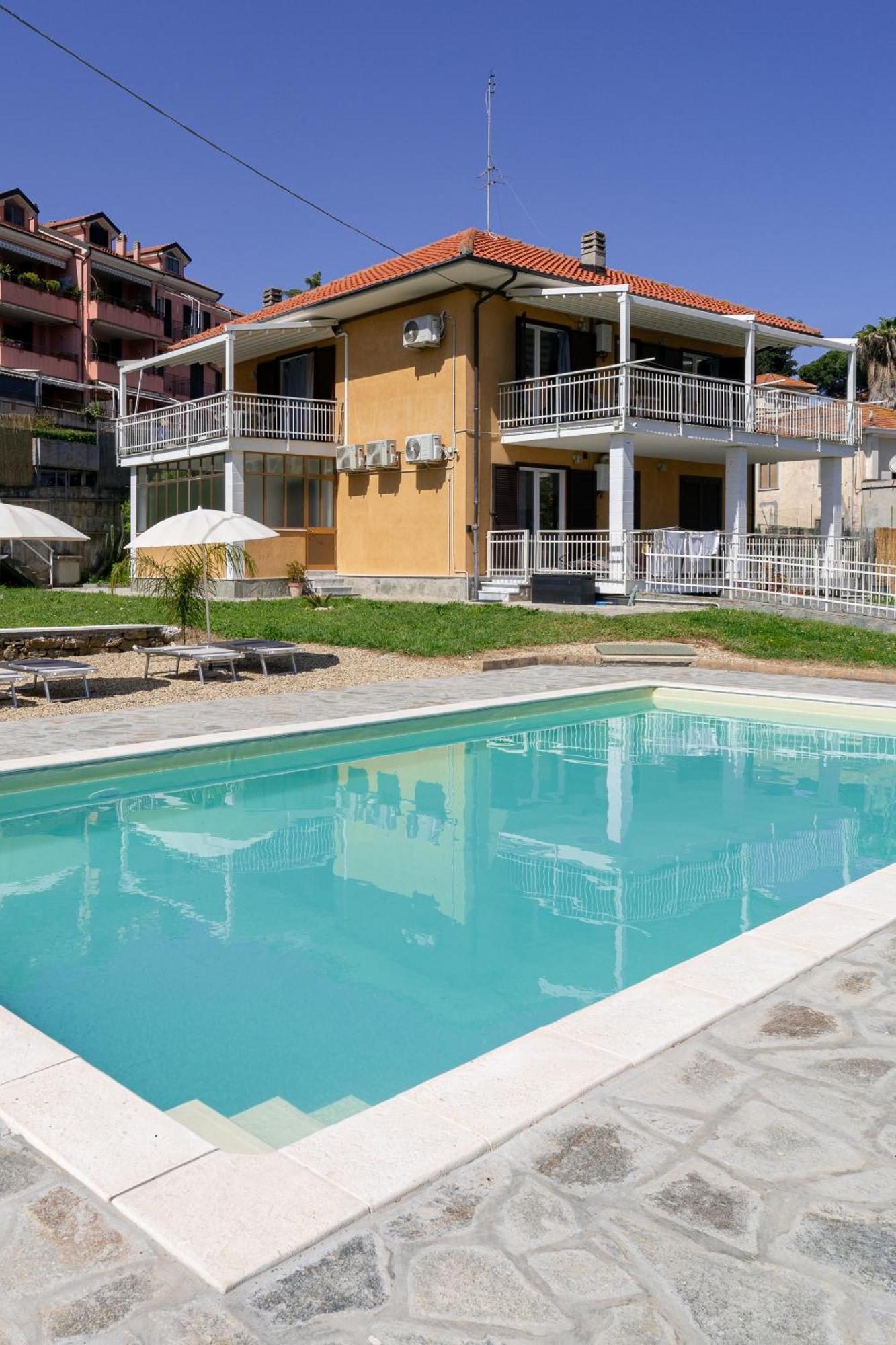 Il Gattino Di Porto - Apt 5 - Bilocale Terrazzo Piscina Imperia Exterior foto