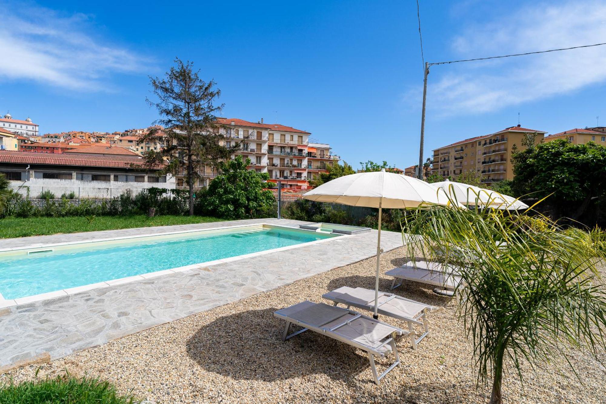 Il Gattino Di Porto - Apt 5 - Bilocale Terrazzo Piscina Imperia Exterior foto