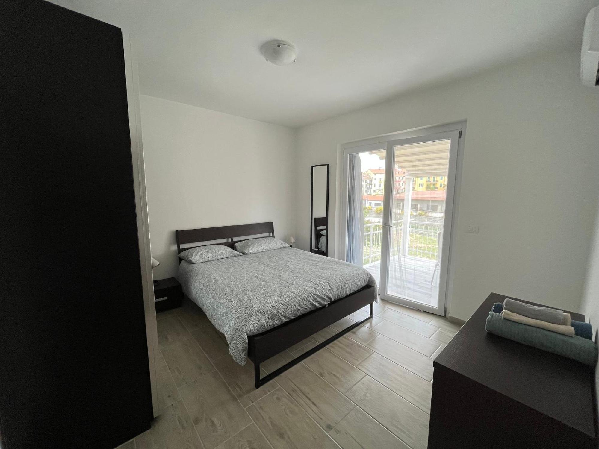 Il Gattino Di Porto - Apt 5 - Bilocale Terrazzo Piscina Imperia Exterior foto